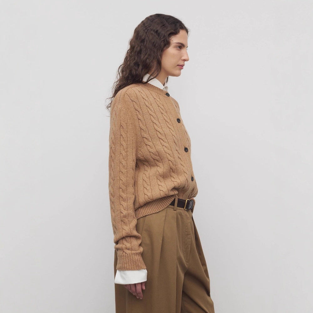 Kvindernes chunky strikket cardigan med knaplukning Stilla