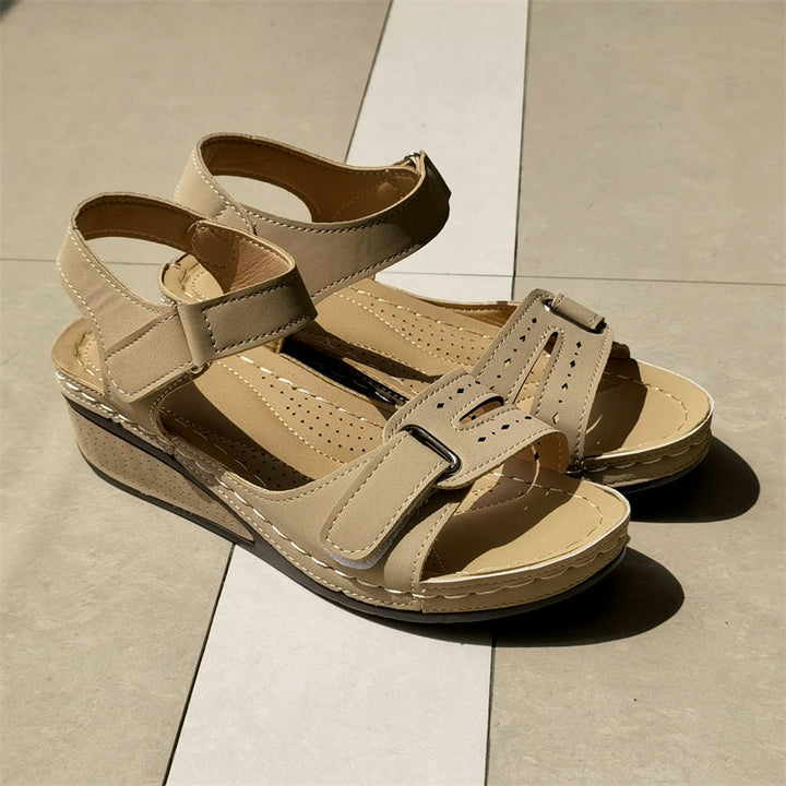 Dame Wedge-sandaler med justerbare remme og ergonomisk fodbottom Stilla