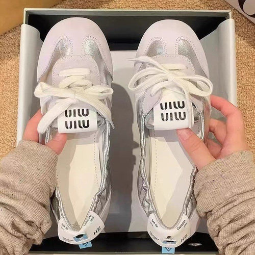 Dame sportliches sneakers med åndbart overmateriale og fleksibel sålrand Stilla
