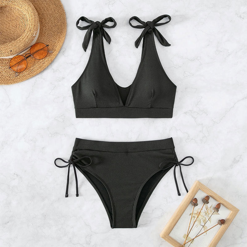 Dame bikini-sæt med rynket dyb V-udskæring og justerbare stropper Stilla