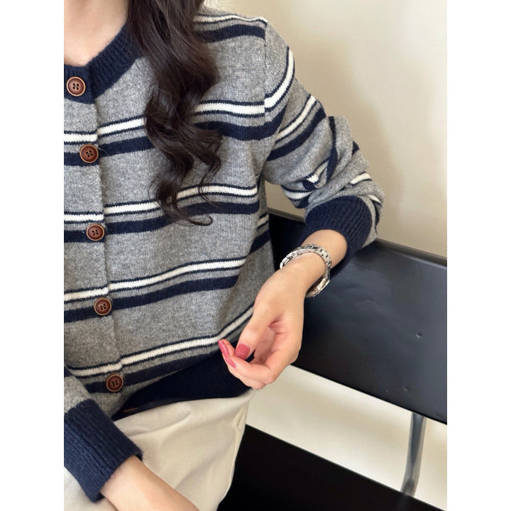 Dame fashionable knap cardigan med stribet mønster Stilla