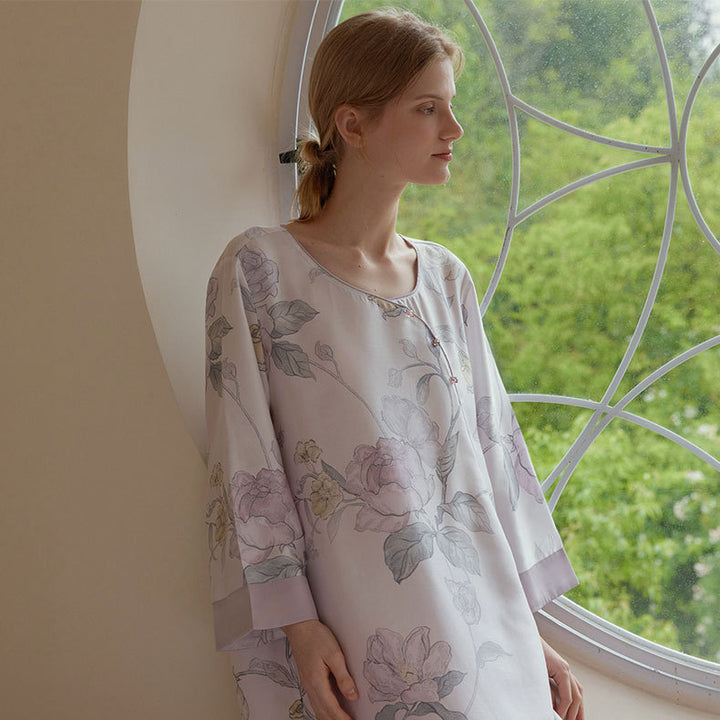 Dame elegant natkjole med floralt print og silkeagtigt stof Stilla