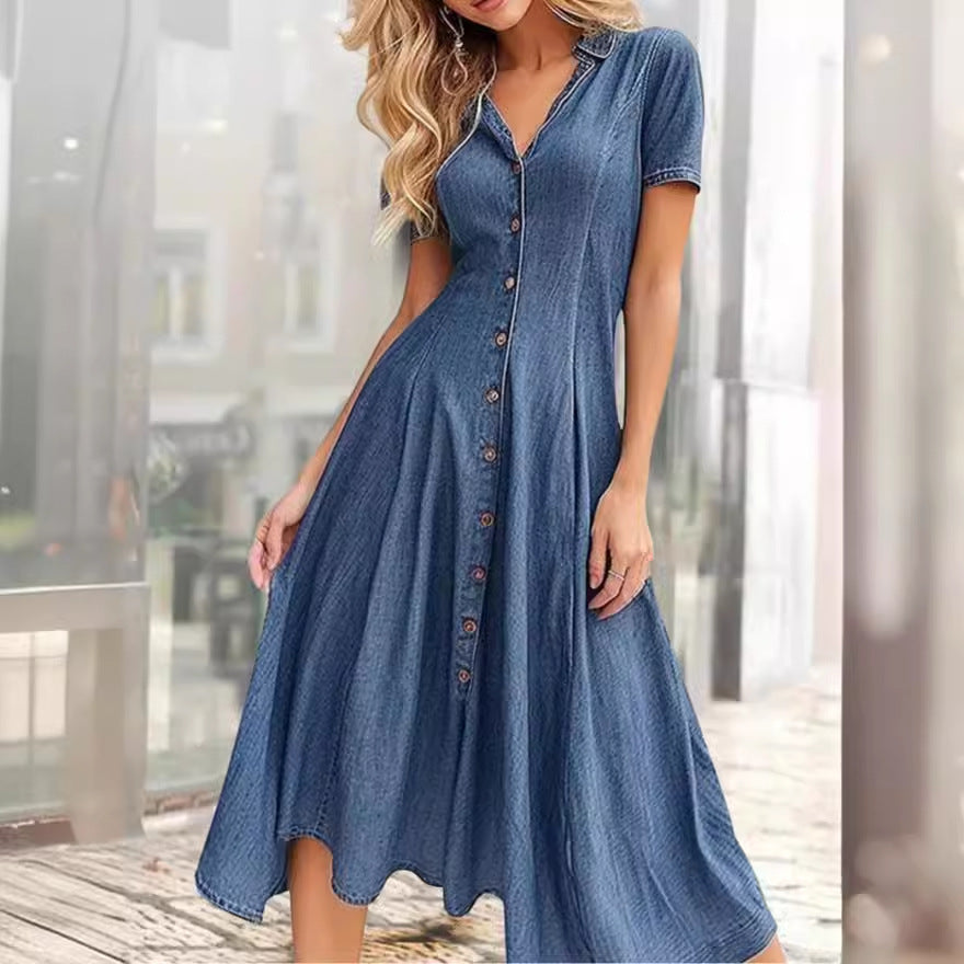 Dame jeanskjole med knaplukning og svajende skirt Stilla