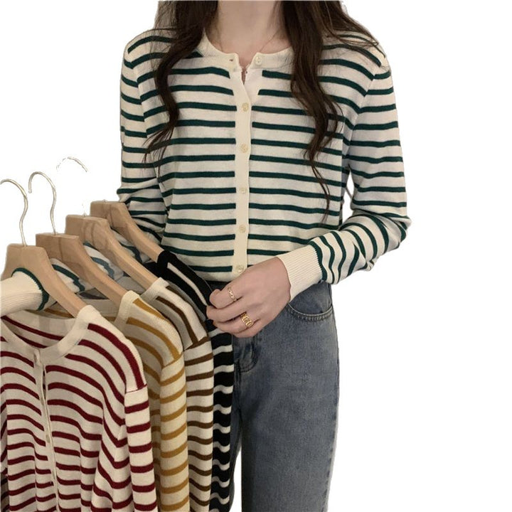 Dame Langærmet Strikket Sweater med Knaplukning Stilla