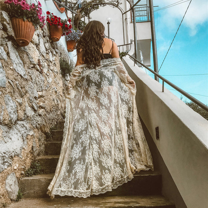 Dame Spids-Kimono-Robe med romantiske detaljer Stilla