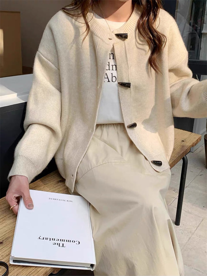 Kvinders cardigan med elegante knapdetaljer Stilla