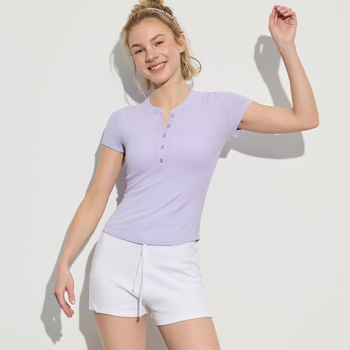 Dame moderne kortærmet Henley-shirt med knaplukning og fin ribstruktur Stilla