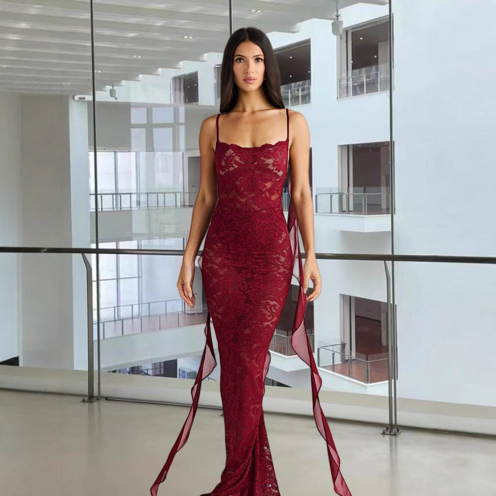 Dame spids aften kjole med sidelukning og justerbare stropper Stilla