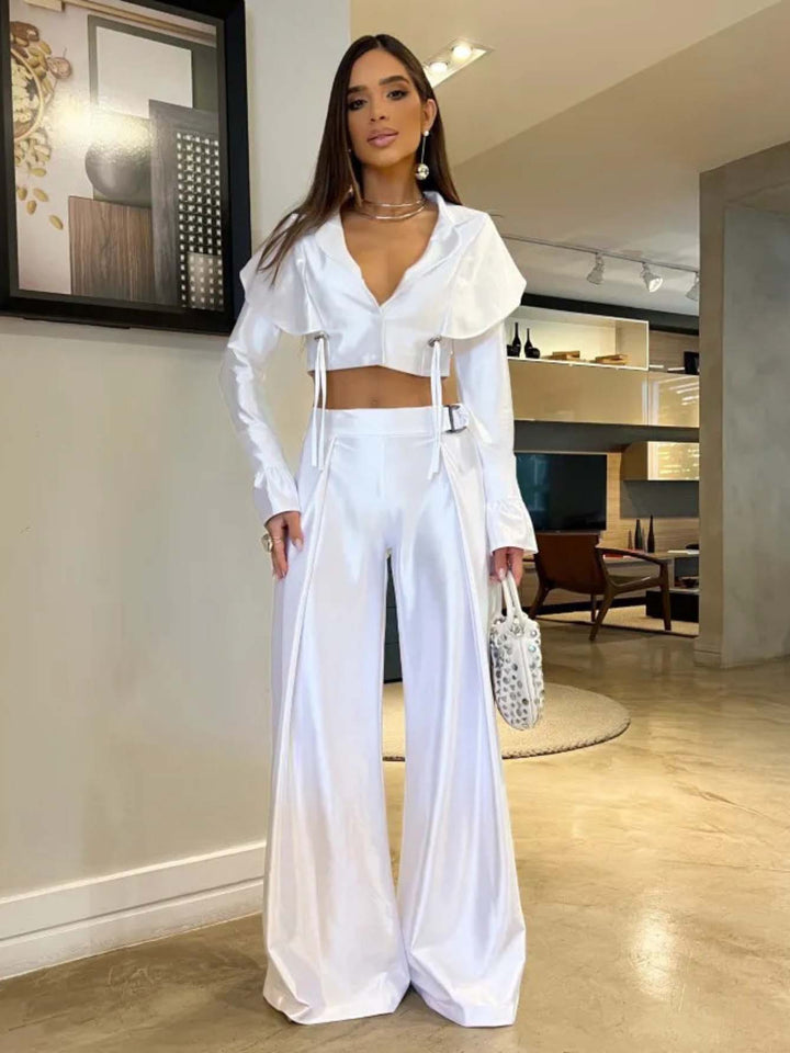 Dameensemble med figursyet crop-top og elegant højhvidt bukser Stilla