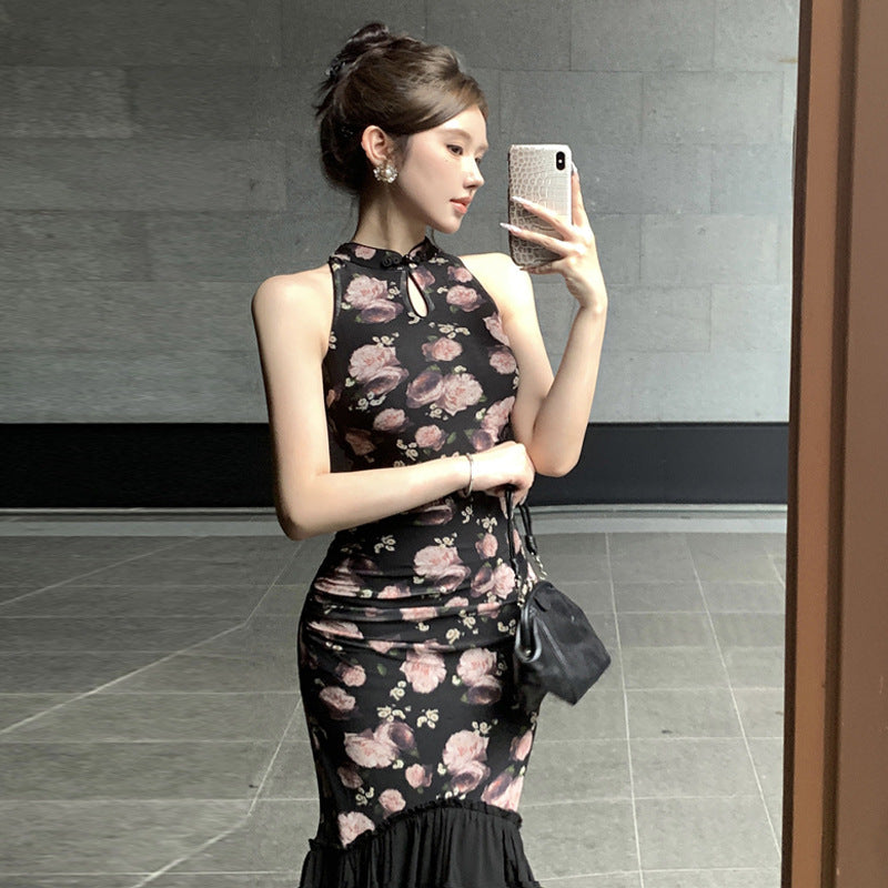 Stilla | Cheongsam-kjole Fitted Halterneck Fishtail Kjole