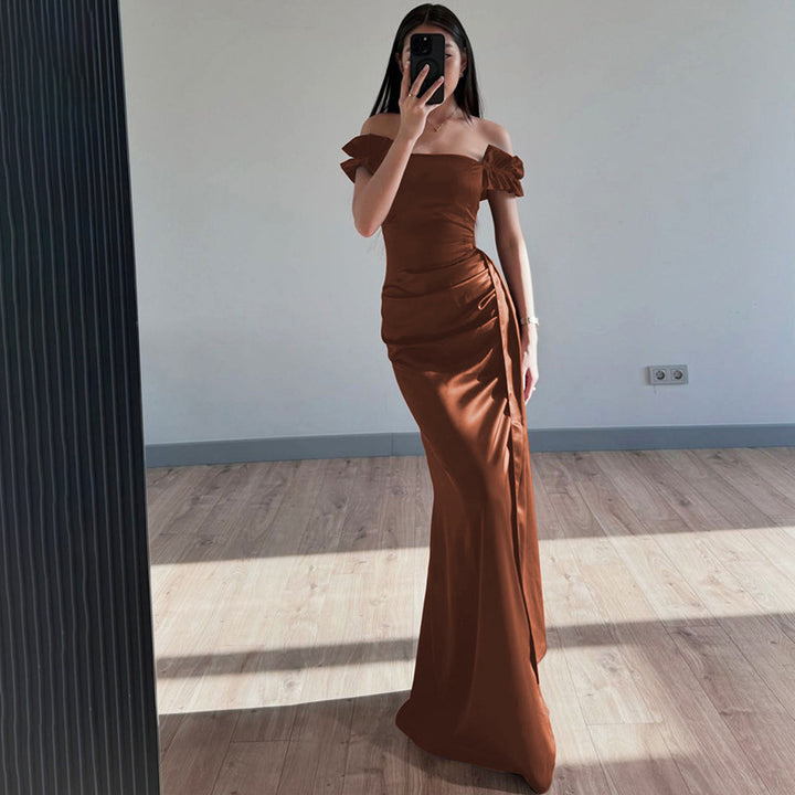 Dame Maxi-kjole med elegante flæsedetailler og figursmigrende design Stilla