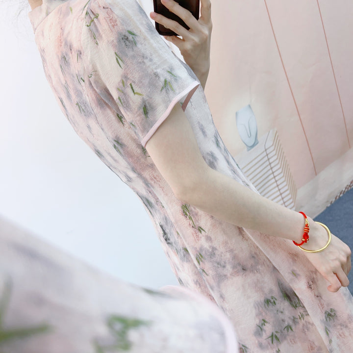 Dame Elegant skåret Maxikjole med blomsterdesign og fine detaljer Stilla
