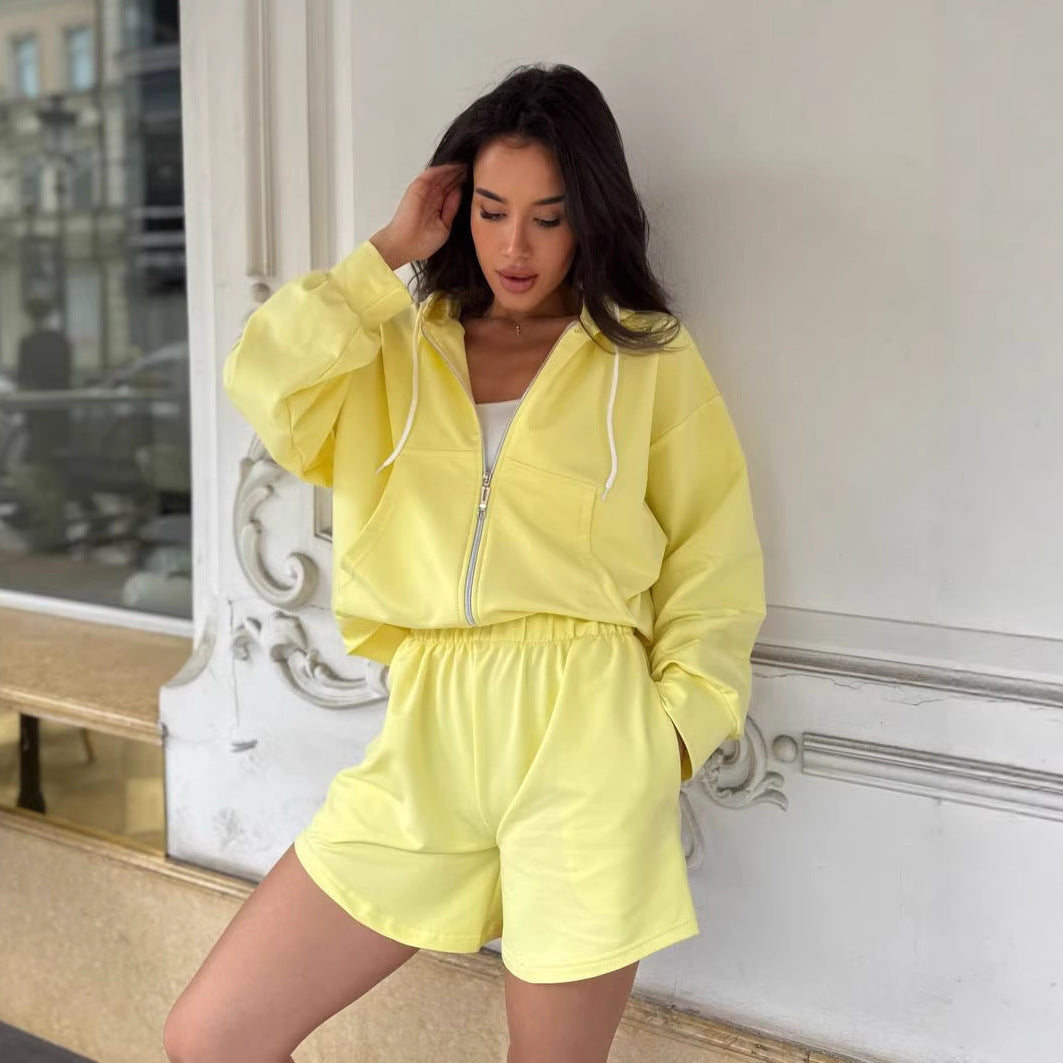 Dame sporty zip hoodie og shorts sæt