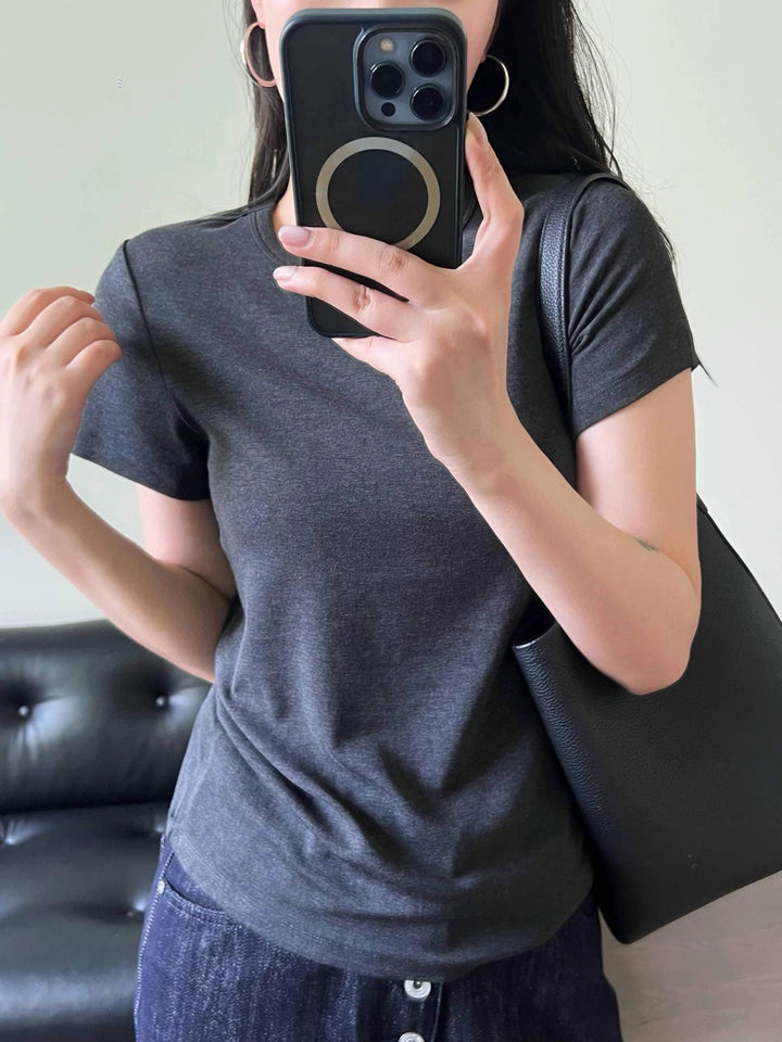 Kvindernes høj kvalitet, tætsiddende basic t-shirt Stilla