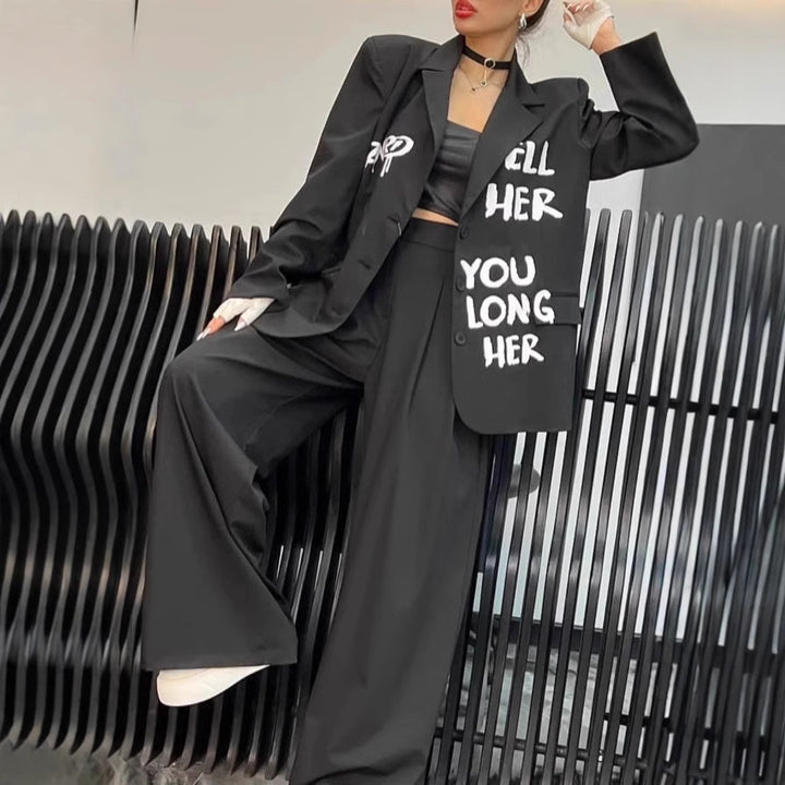 Dame Oversized Blazer med urban graffiti-tryk og brede bukser Stilla
