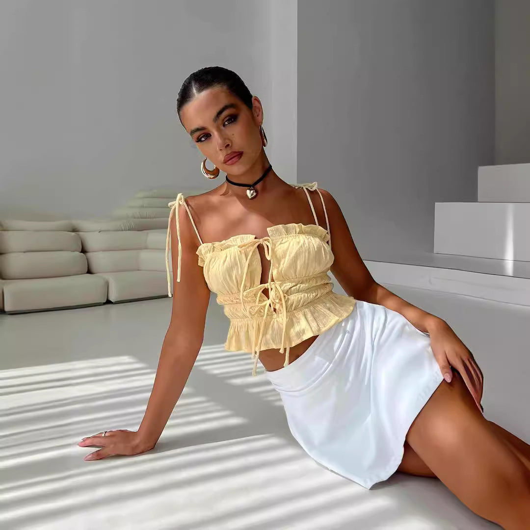 Dame Crop-top med dekorativ snor og flæsedetaljer Skovae