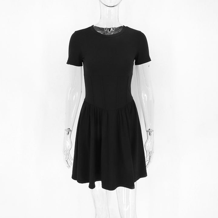 Dame jumpsuit med flatterende snit og feminin silhuet Skovae