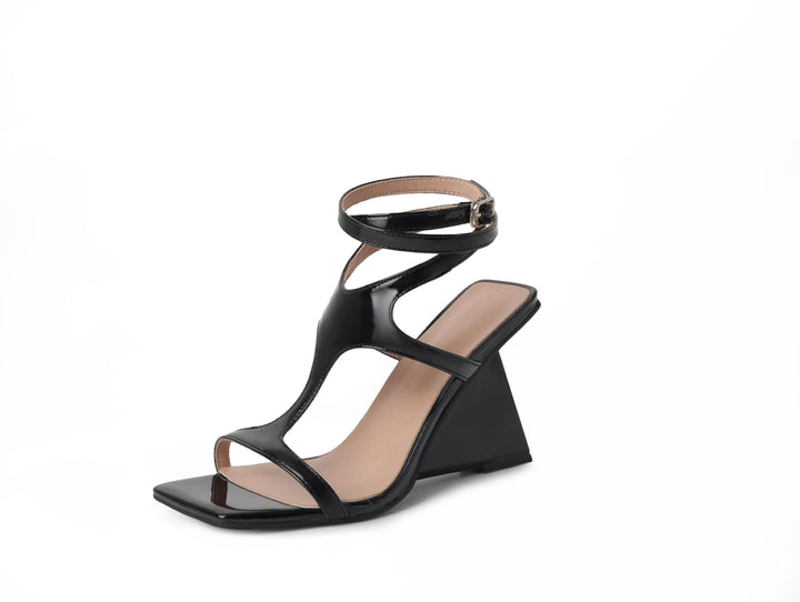 Femme Strappy Keil-sandaler med smart ankelrem-detail Stilla