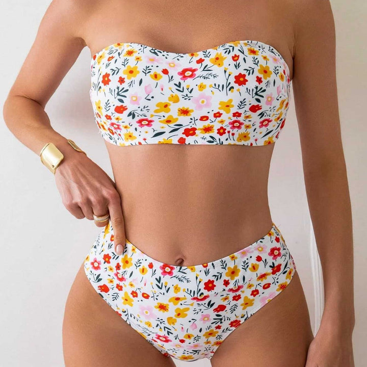 Dame Bandeau-bikini med højt skåret underdel og blomsterprint Skovae