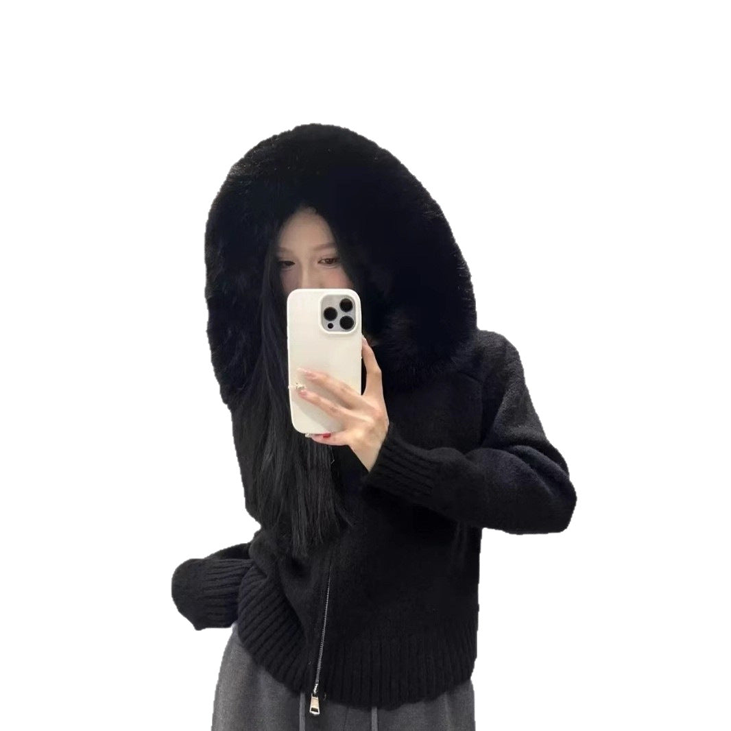 Kvindernes fashionable cardigan med aftagelig hætte lavet af blødt materiale Stilla