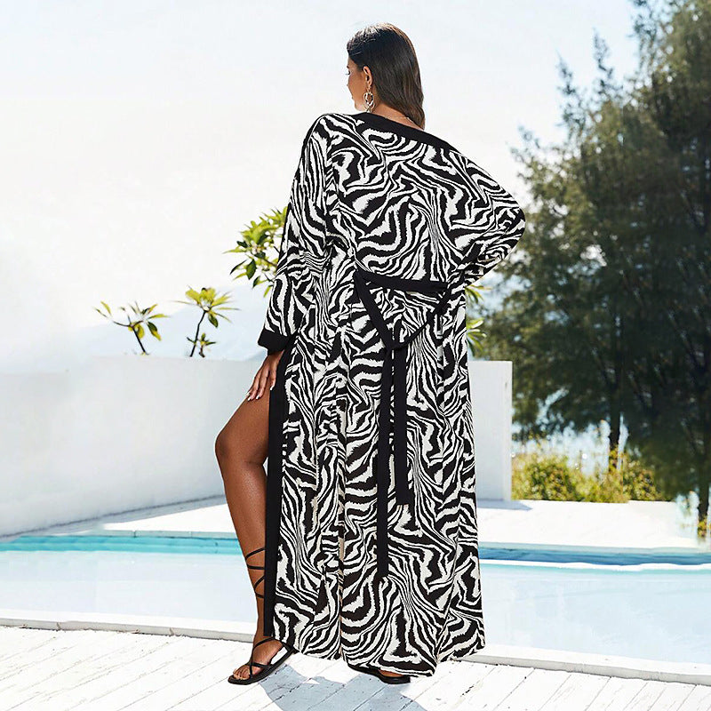 Dame Strandkimono med elegant zebramønster og svajende kant Stilla