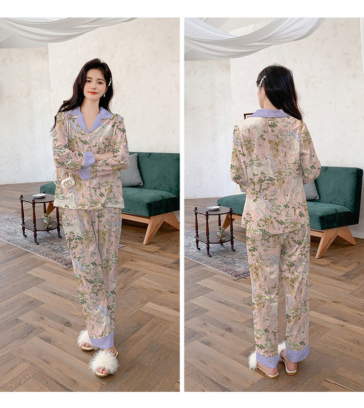 Dame modernt pyjamasæt med tropisk print og komfortdetaljer Stilla
