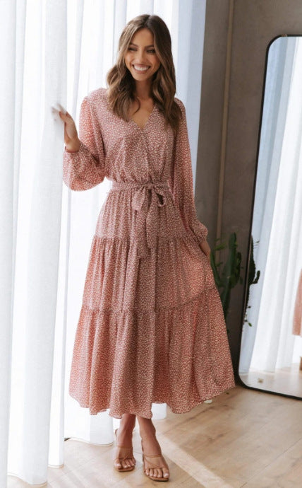 Dame Maxikjole med ruffles detaljer og taljebælte Stilla