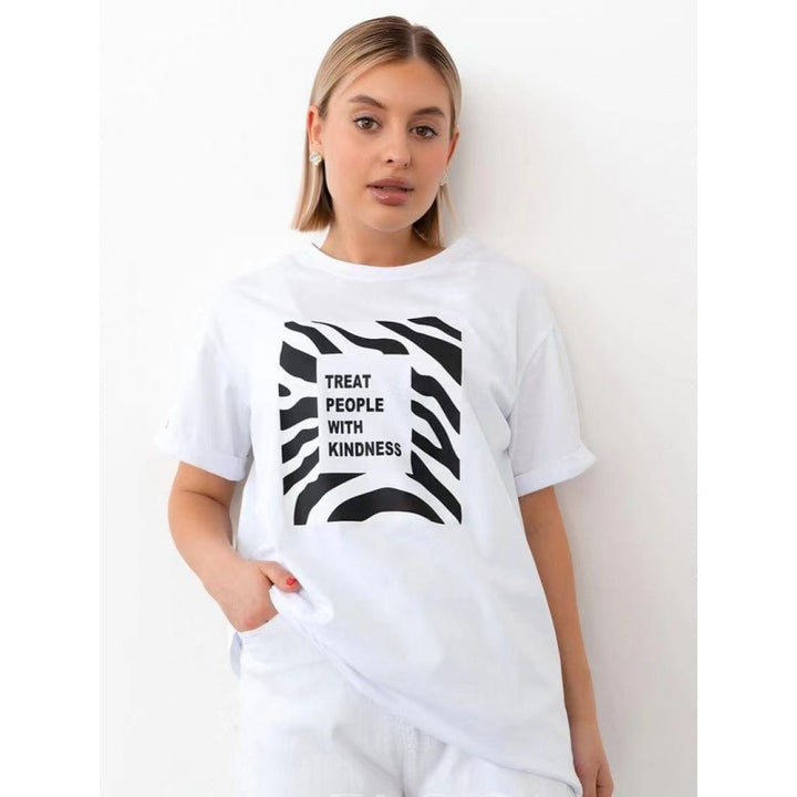 Dame T-shirt med inspirerende zebra-print og positivt slogan Stilla