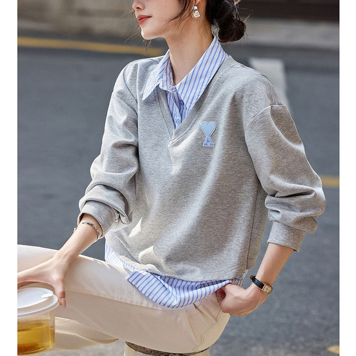 Kvinders afslappede V-hals sweater med camisole effekt