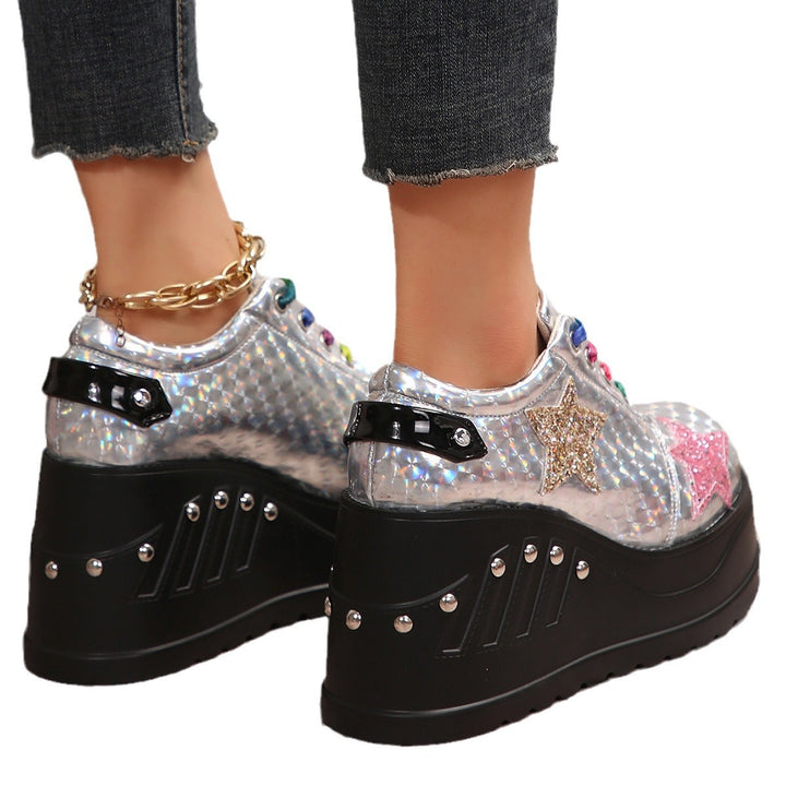 Dame Glitrende Wedge Sneakers med Stjerneapplikationer og Farverige Snørebånd Stilla