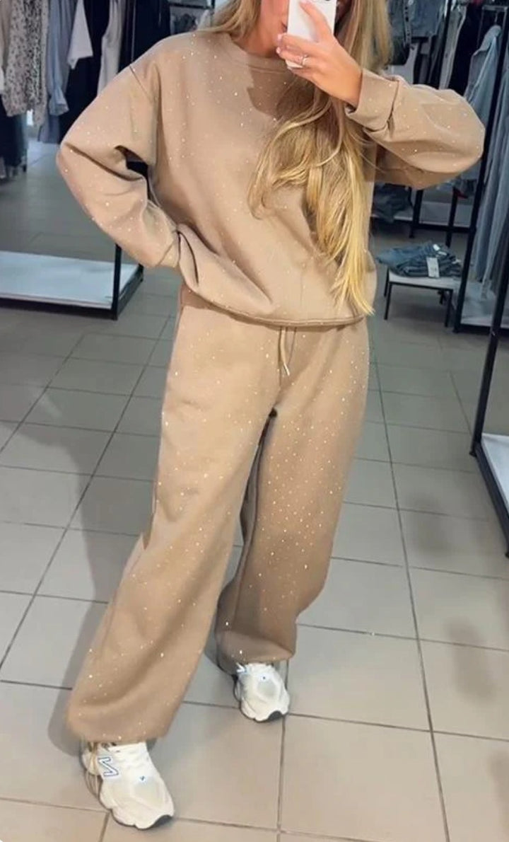 Dame hyggeligt sweatshirt-sæt med fine prikker og elastisk bånd Stilla