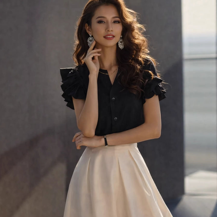 Dame Elegant Bluse med flæsedetaljer i simpelt design Skovae