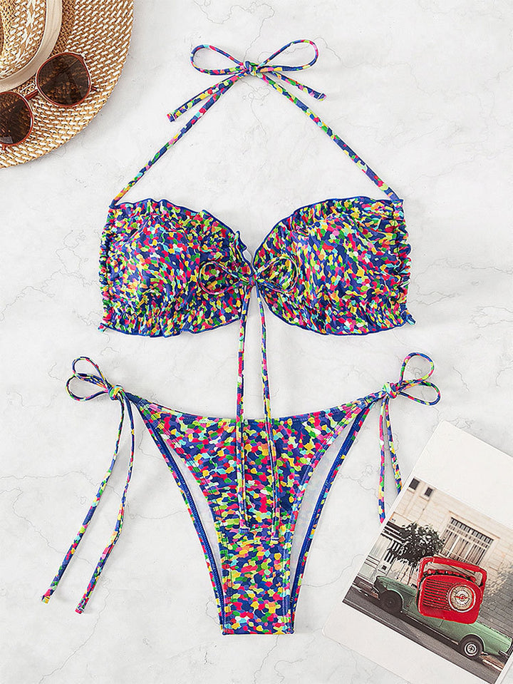 Dame to-delt bikini med elegante flæsedetaljer og mode binde bånd Skovae