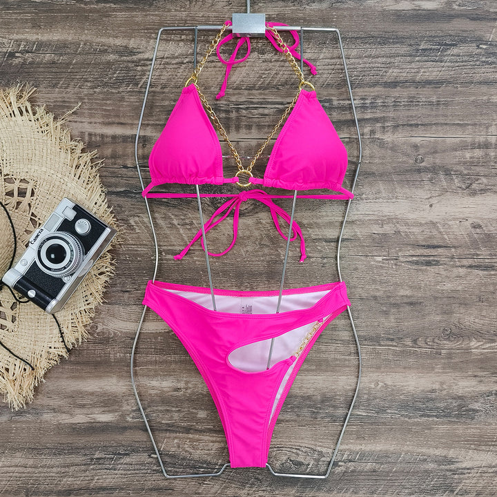Dame bikini-sæt med innovativ kæde-design og høj benudskæring Stilla