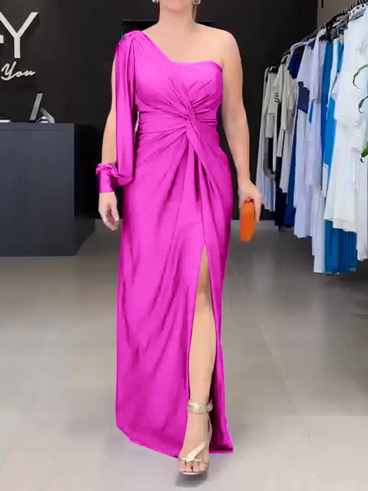 Dame Maxi-kjole med elegant asymmetrisk design og tiltalende flæsedetaljer Stilla