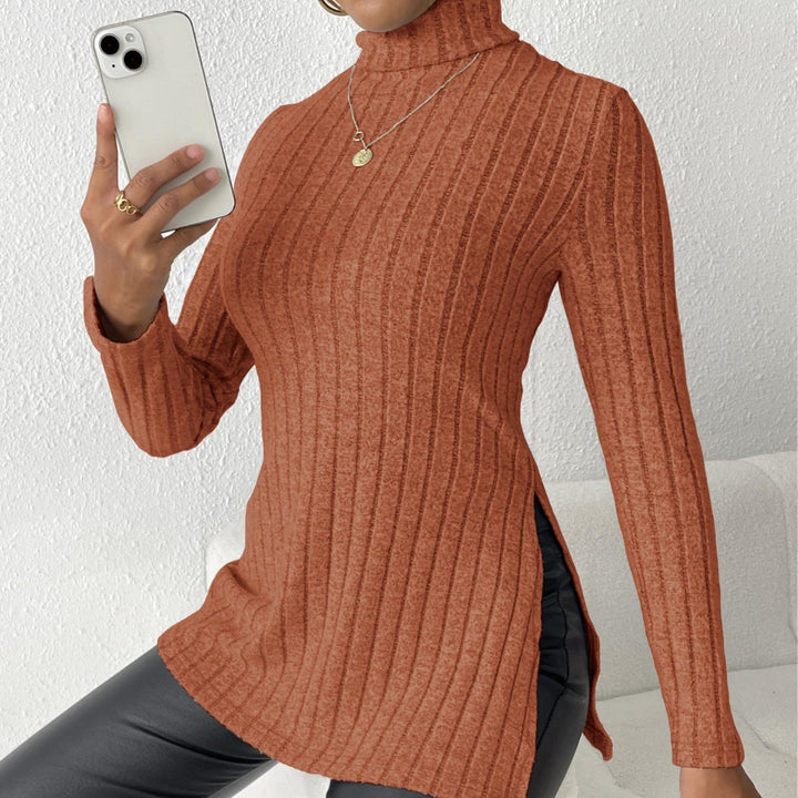 Dame rullekrave sweater med struktureret overflade og fashionable sidelæg Stilla