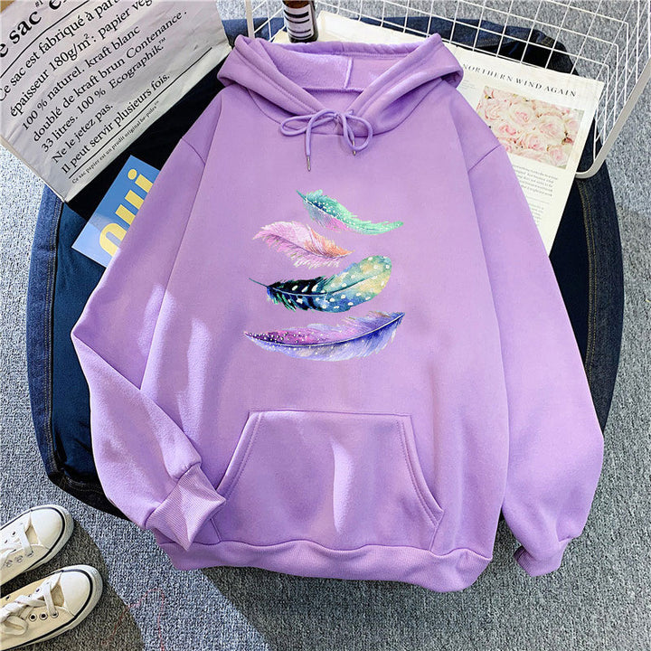Kvindernes hoodie med kunstnerisk fjer motiv Skovae