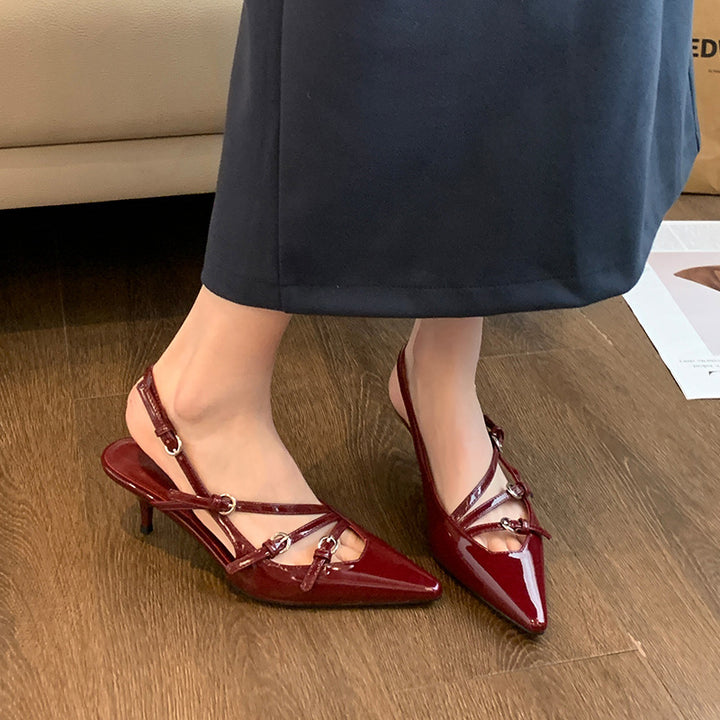 Dame Elegante Slingback-Pumps med moderigtigt spænde-design og skinnende overflade Stilla