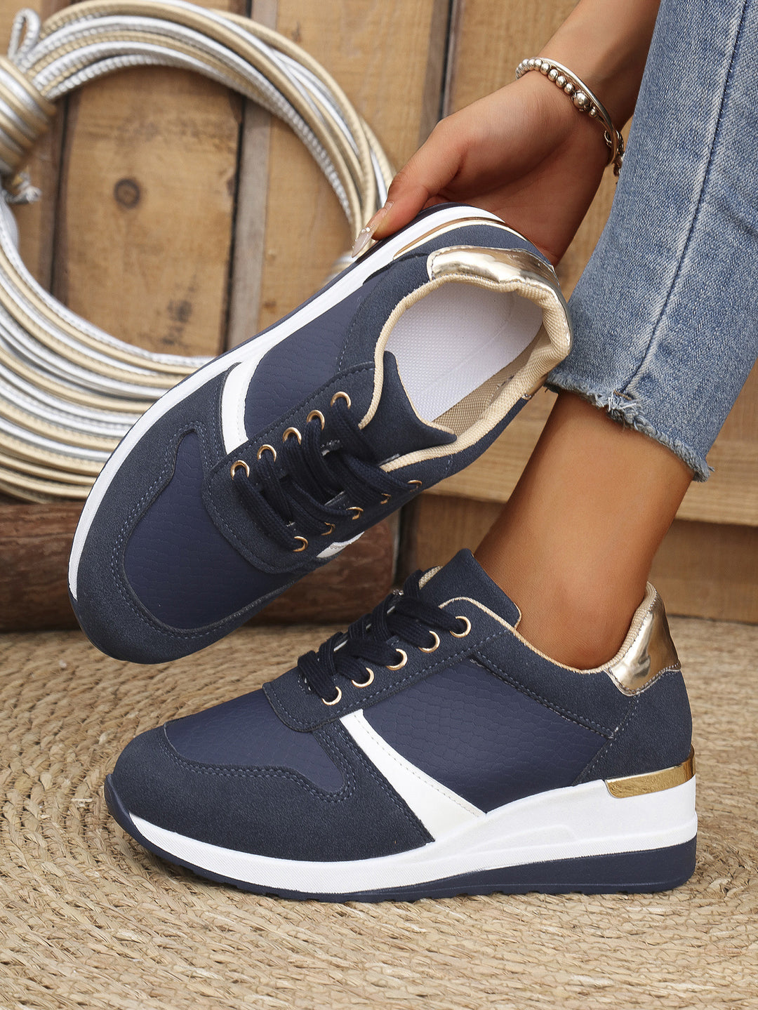 Dame Sneakers med skridsikker sål og elegant design Stilla