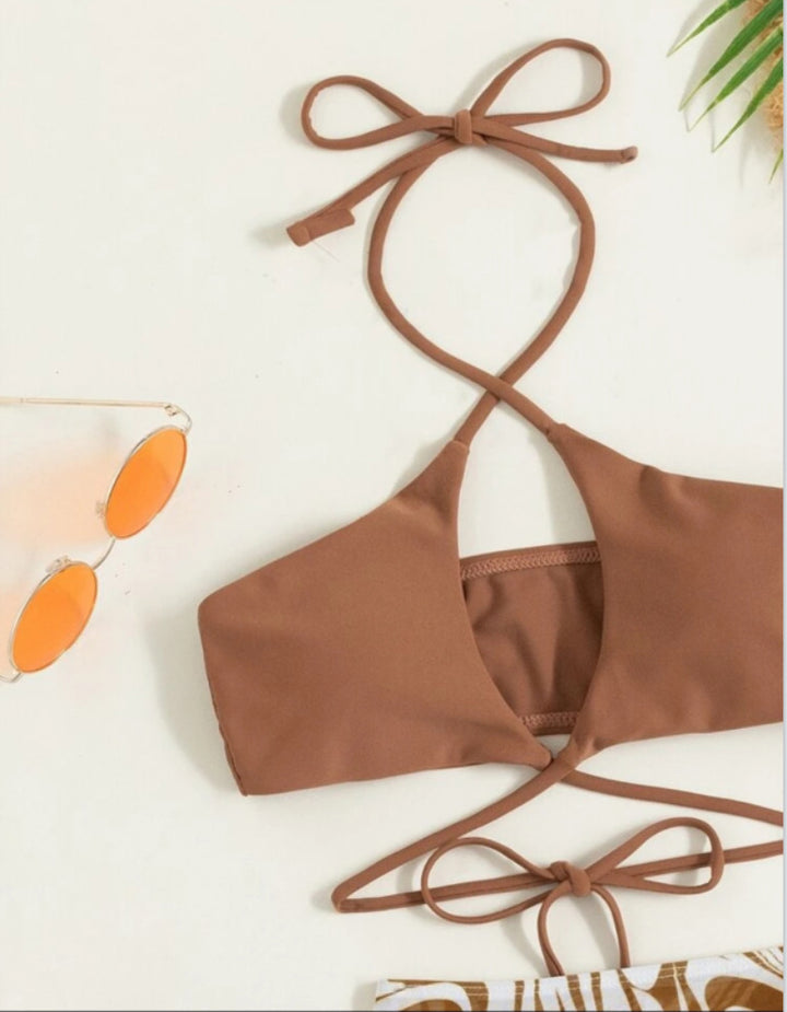 Dame Bikini-sæt med moderne asymmetrisk design og flettede detaljer Stilla