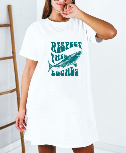 Dame Oversized T-Shirt med inspirerende tekst og iøjnefaldende grafisk design Skovae