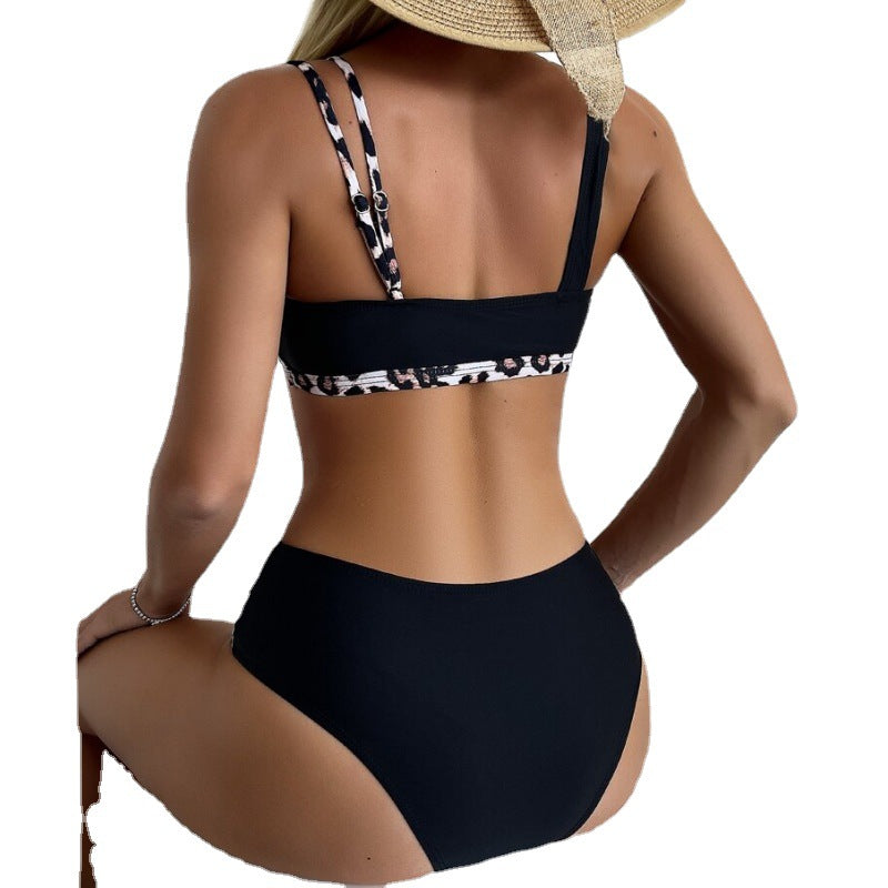 Dame triangel-bikini-sæt med asymmetrisk design og moderigtig dyreprint Stilla