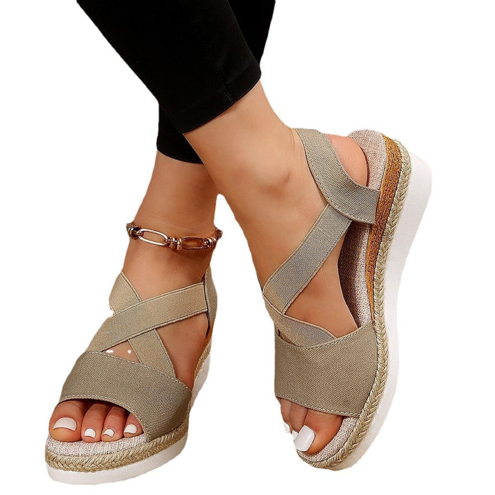 Dame kile-sandaler med komfortabelt kryds-rem-design og skridsikker sål Stilla