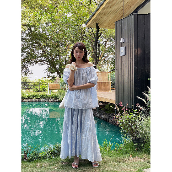 Dame Maxikjole med off-shoulder design og raffinerede broderier Stilla