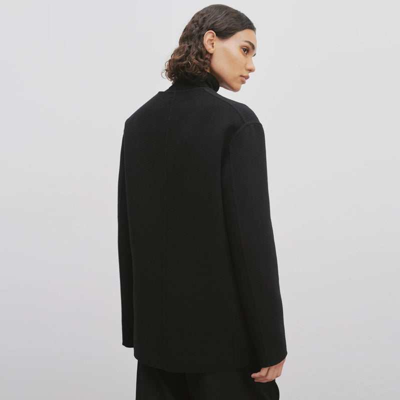 Kvinders elegante strikket blazer med store revers og praktiske lommer Stilla