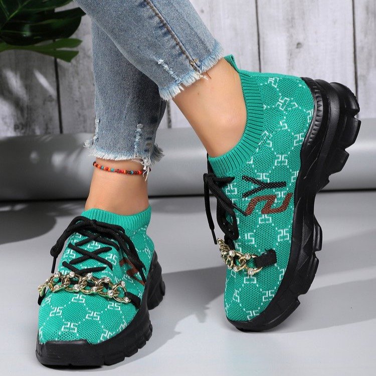 Dame Sporty Sneakers med moderigtigt strikoverdel og elegant smykkedekoration Stilla