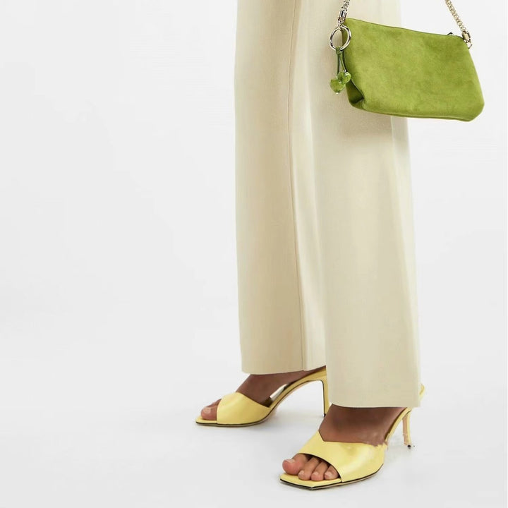 Femme Open-Toe Slide Heels med elegant arkitektonisk design Stilla