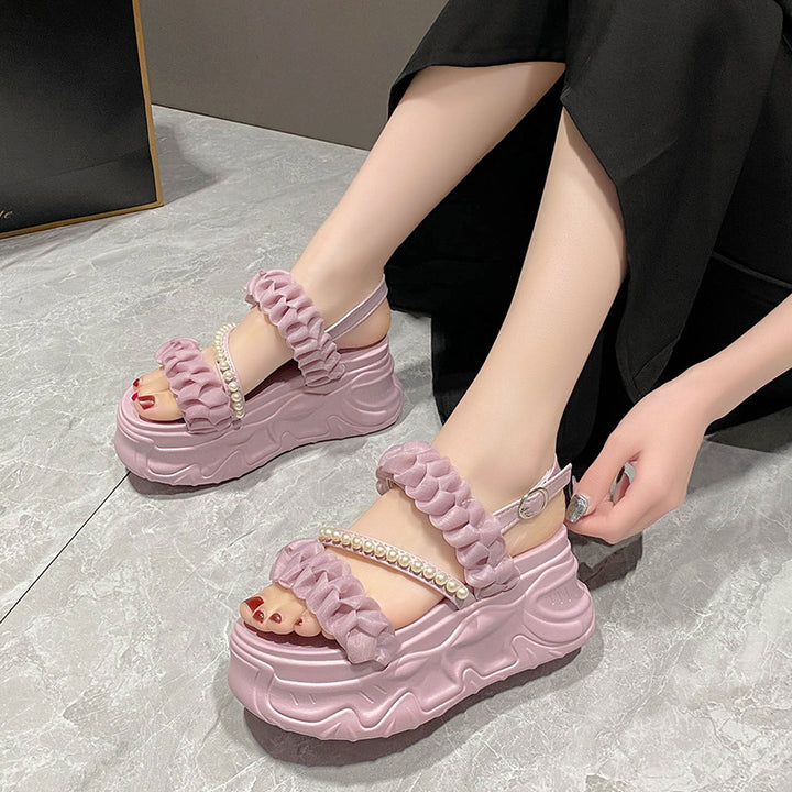 Dame Plateau-sandaler med moderne flæse-design og komfortabel sål Stilla