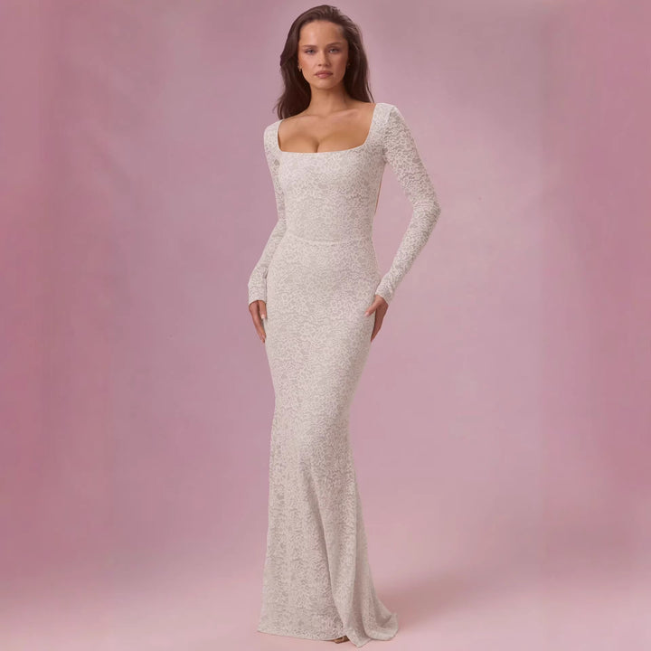 Dame elegante blonde maxi kjoler med tilpasset silhuet og lange ærmer