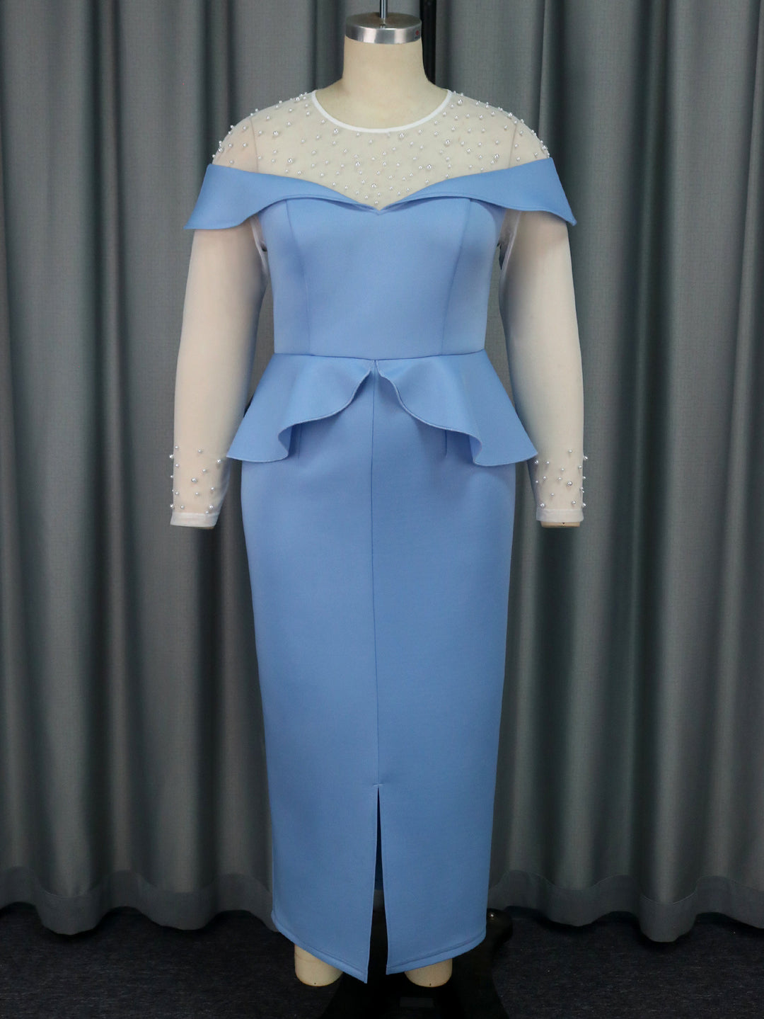 Dame elegant Midi-kjole med off-shoulder design og flæsedetalje Skovae